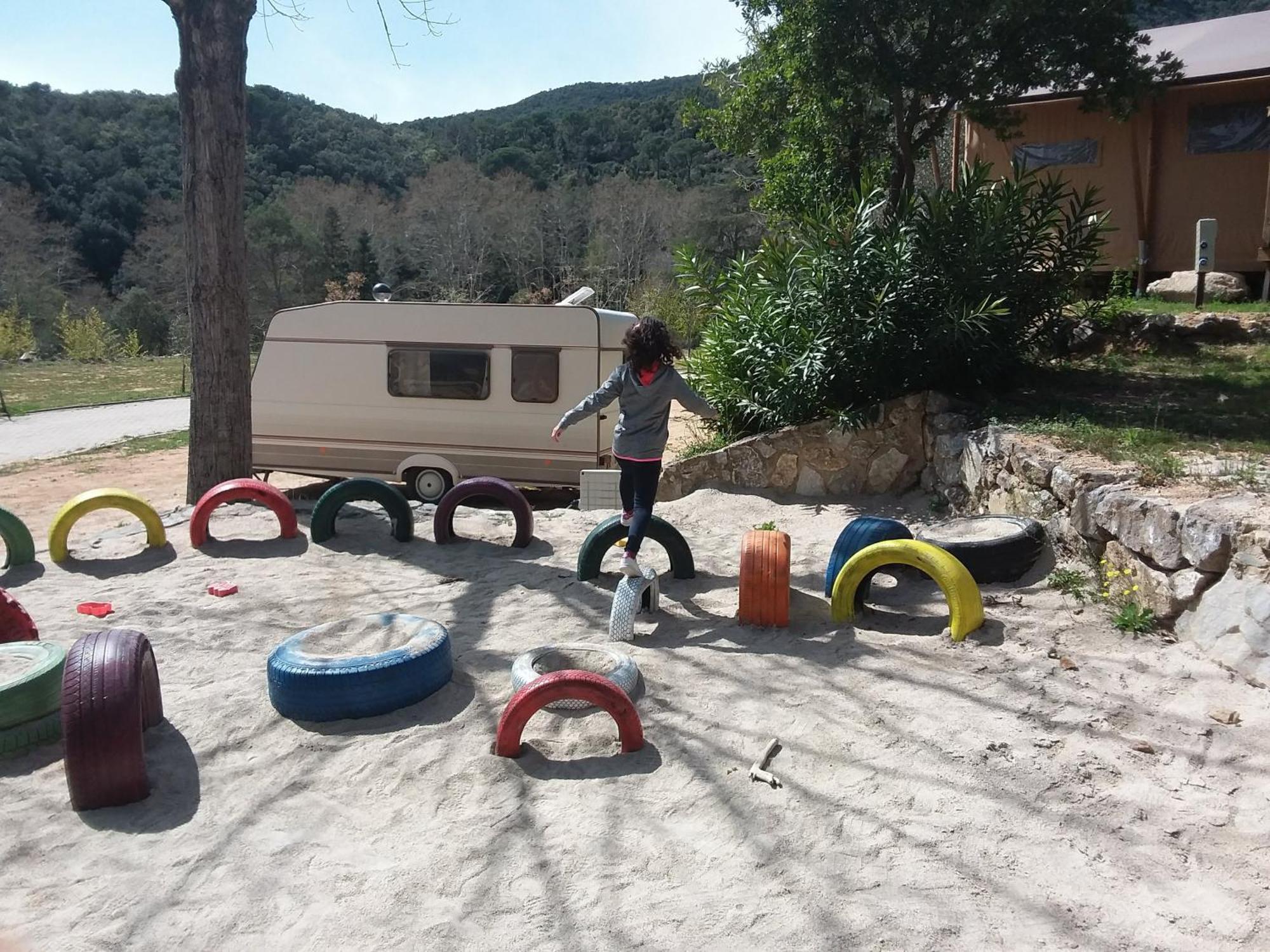 Gualba de Dalt Camping Parc Gualba מראה חיצוני תמונה